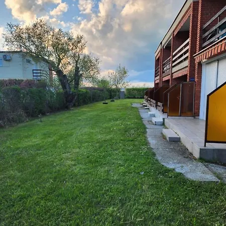 شقة Balatonic زاماردي